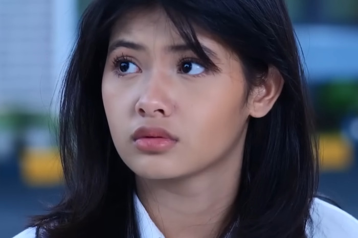 Merangkai Kisah Indah Episode 79, Mutiara Tenangkan Karyawan Kenzo